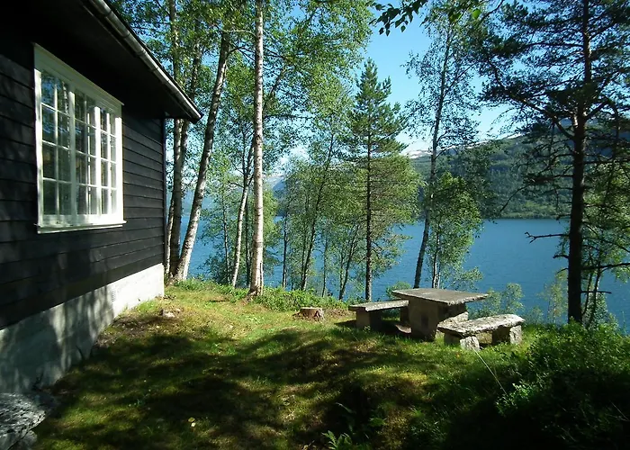 Деревянный коттедж Haukedalen Viksdalen